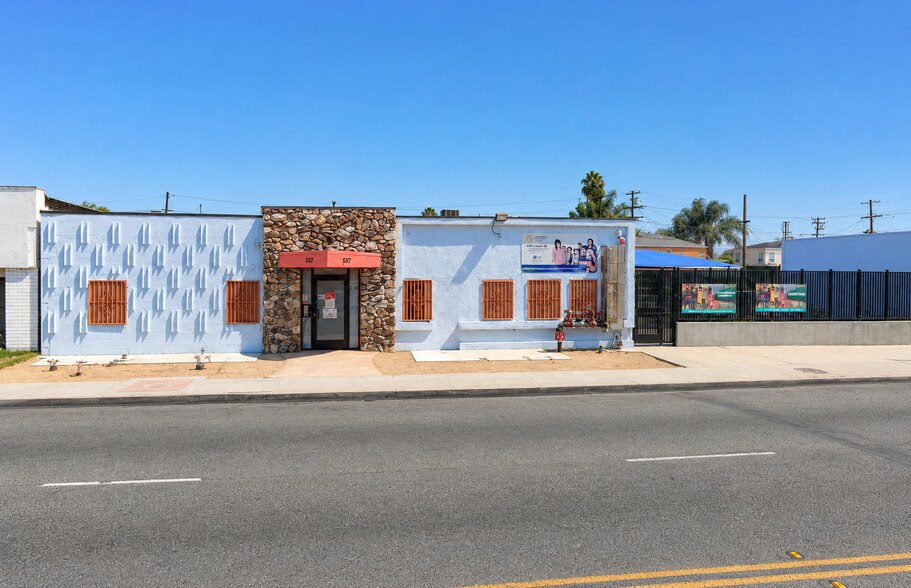 537 W Compton Blvd, Compton, CA à vendre - Photo de l’immeuble – Image 1 sur 8