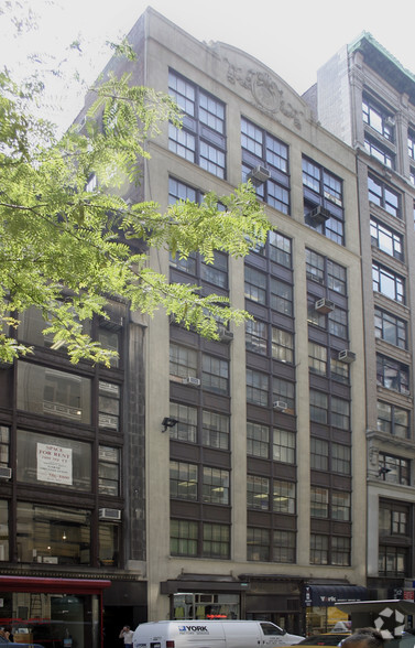 8-10 W 37th St, New York, NY à louer - Photo principale – Image 1 sur 4
