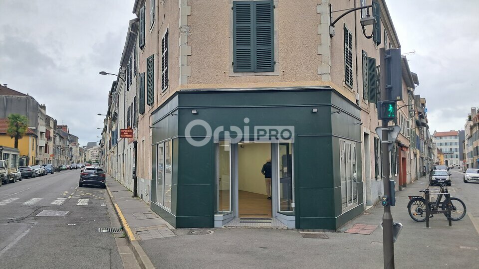 Local commercial dans Pau à louer - Photo de l’immeuble – Image 2 sur 9