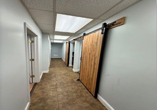 96 Commercial St, Freeport, NY à louer - Photo intérieure – Image 3 sur 11