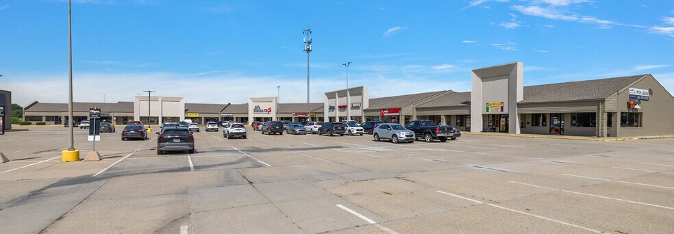 43201-43301 Garfield Rd, Clinton Township, MI à louer - Photo de l’immeuble – Image 3 sur 6