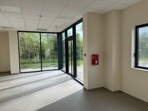 12 Rue De L'Equerre, Saint-Ouen-l'Aumône à louer Photo intérieure– Image 2 sur 14