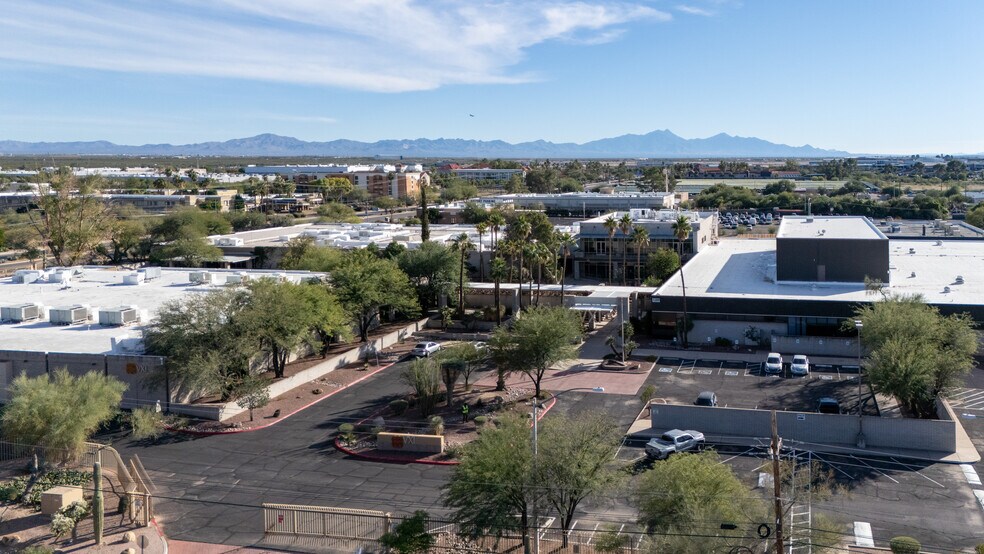 6730 S Tucson Blvd, Tucson, AZ à vendre - Photo de l’immeuble – Image 2 sur 8