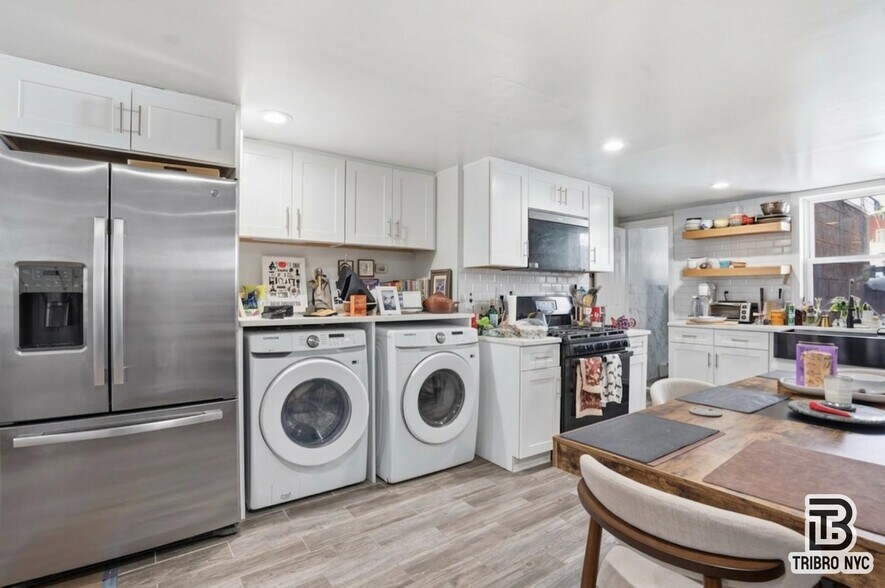 126 Hall St, Brooklyn, NY à vendre - Photo intérieure – Image 2 sur 23