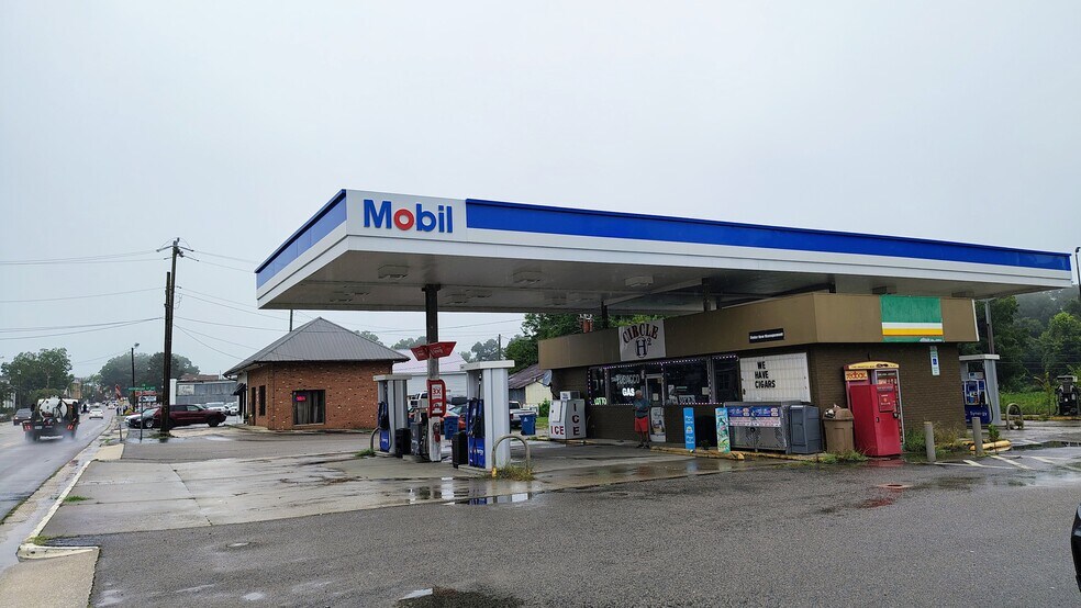 401 Monroe St, Carthage, NC à vendre - Photo de l’immeuble – Image 1 sur 8