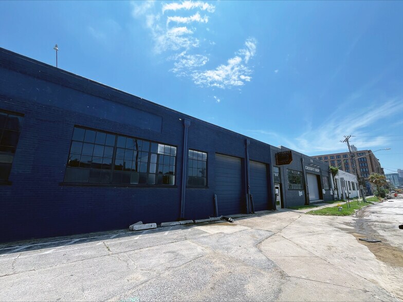 3030 Canton St, Dallas, TX à louer - Photo de l’immeuble – Image 2 sur 12