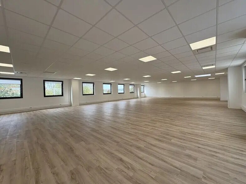 Bureau dans Limonest à louer - Photo de l’immeuble – Image 3 sur 22