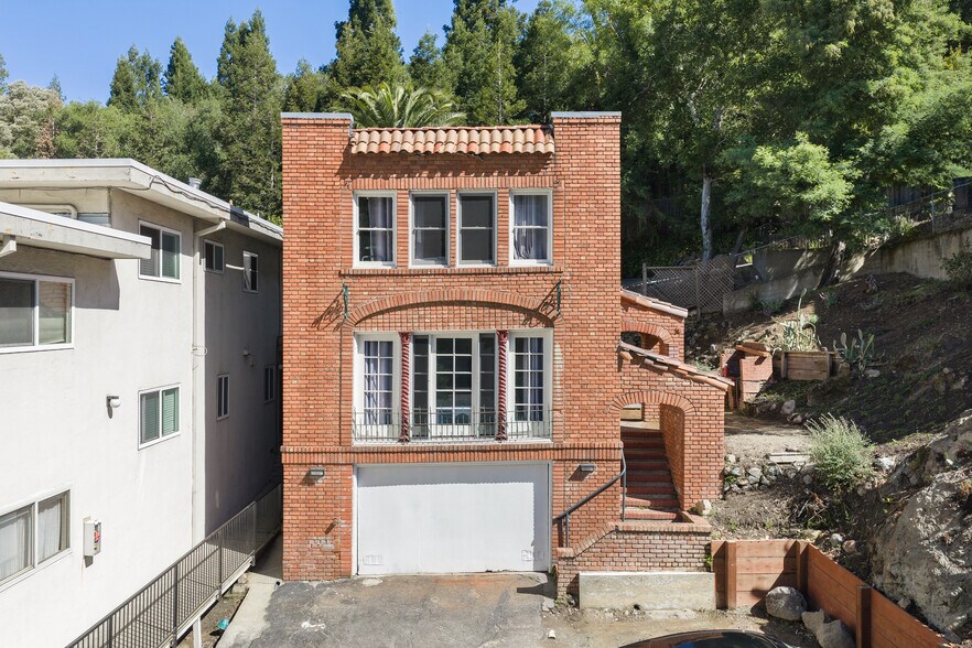 250 Red Hill Ave, San Anselmo, CA à vendre - Photo principale – Image 1 sur 68
