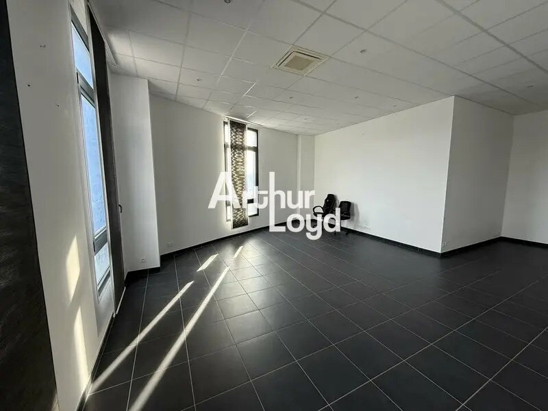 Bureau dans Fréjus à vendre Photo intérieure– Image 1 sur 5