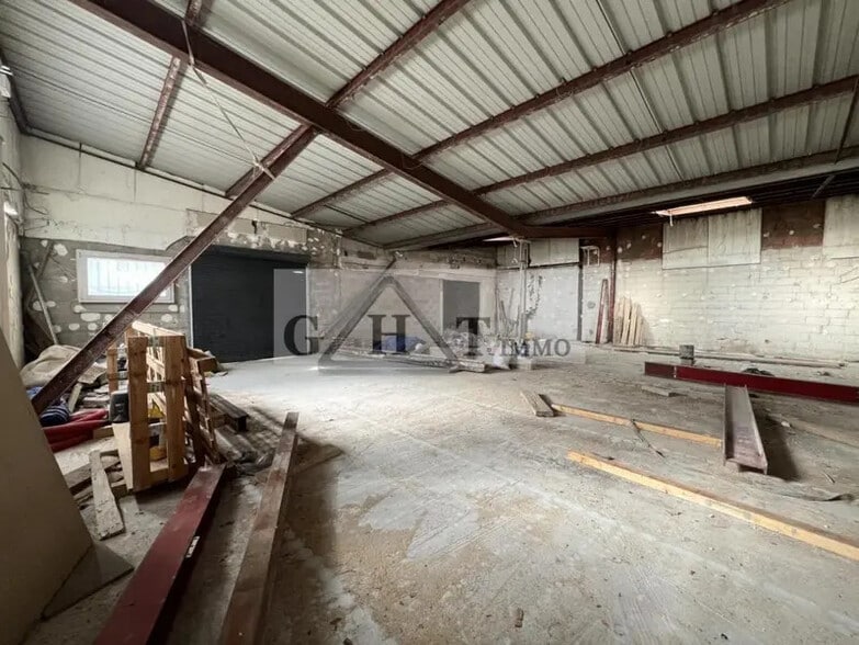 Industriel/Logistique dans Saint-Maur-des-Fossés à vendre - Photo intérieure – Image 2 sur 13