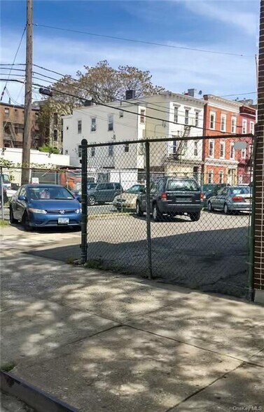 31 Mount Vernon Ave, Mount Vernon, NY à vendre - Photo principale – Image 1 sur 7