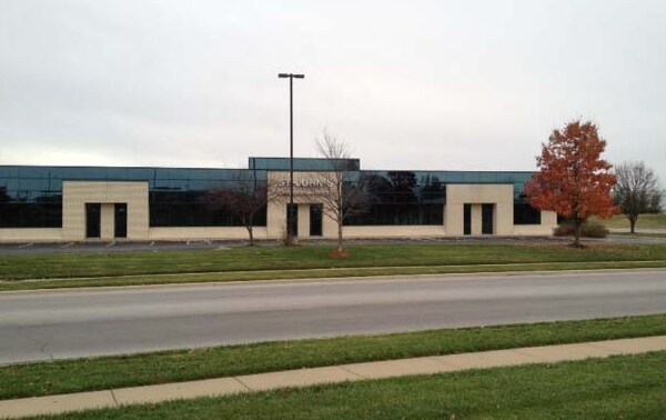 1630 E Bradford Pky, Springfield, MO à louer - Photo principale – Image 1 sur 18