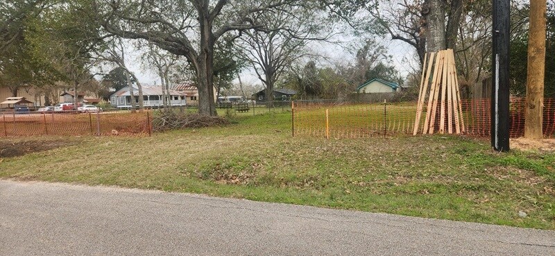 Harris St, Fulshear, TX à louer - Photo de l’immeuble – Image 2 sur 4
