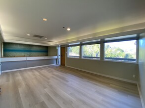 100 Professional Center Dr, Novato, CA à louer Photo de l’immeuble– Image 2 sur 23