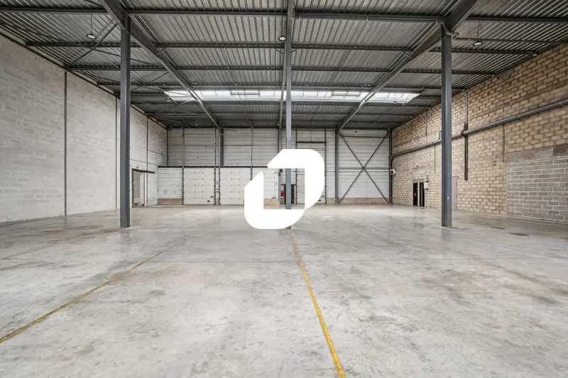 22 Rue Des Cerisiers, Lisses à louer - Photo de l’immeuble – Image 1 sur 19