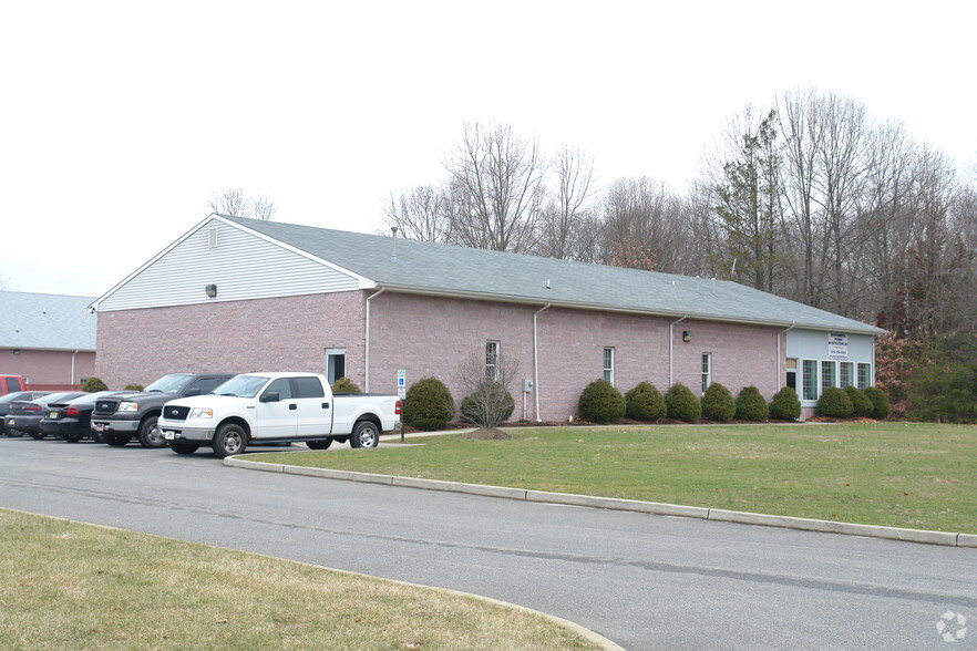18 Hornerstown Rd, Cream Ridge, NJ à louer - Photo de l’immeuble – Image 2 sur 2