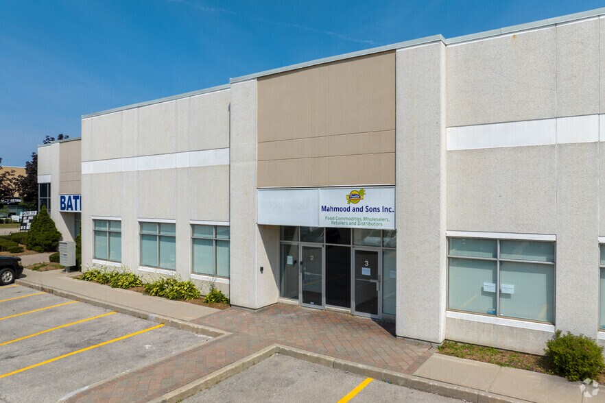 2810 Argentia Rd, Mississauga, ON à louer - Photo de l’immeuble – Image 2 sur 2