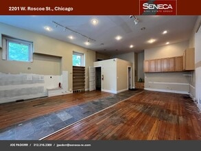 2201 W Roscoe St, Chicago, IL à louer Photo de l’immeuble– Image 2 sur 15