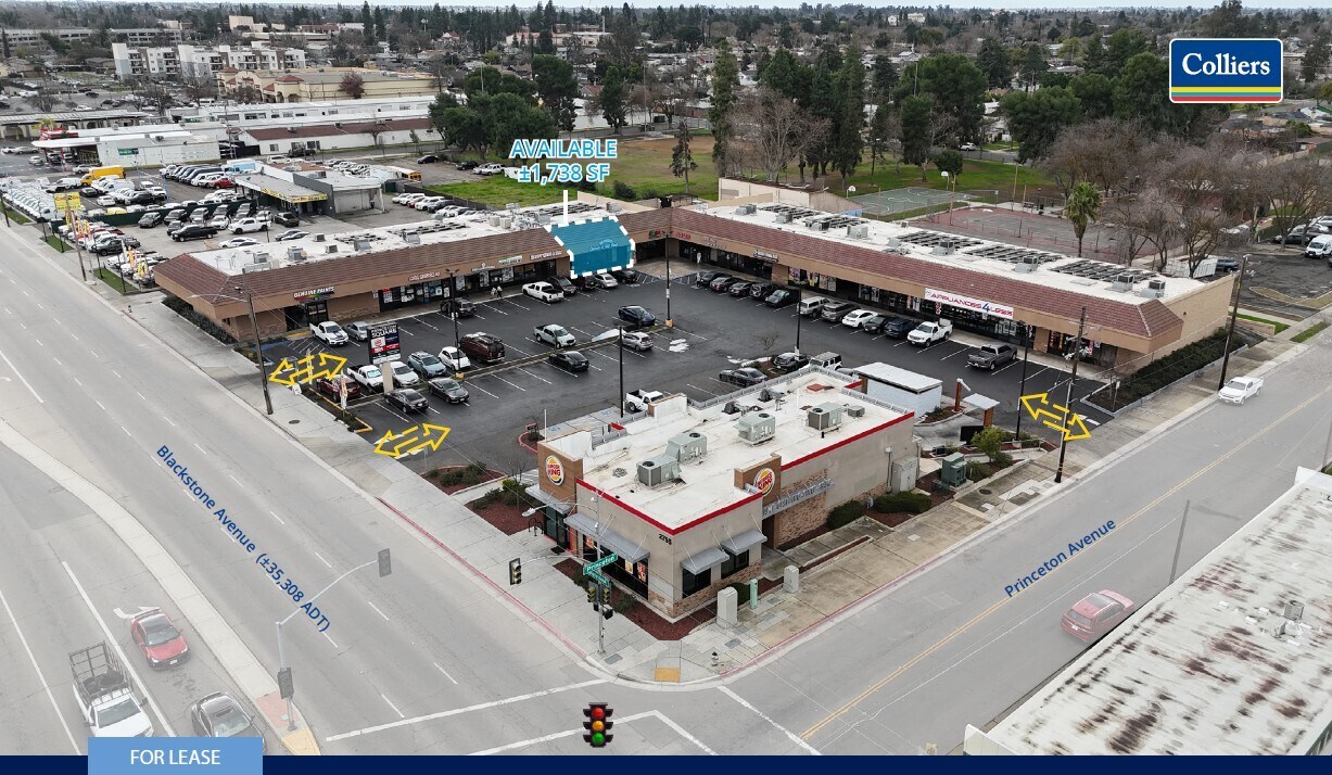 2701-2751 N Blackstone Ave, Fresno, CA à louer Photo principale– Image 1 sur 2
