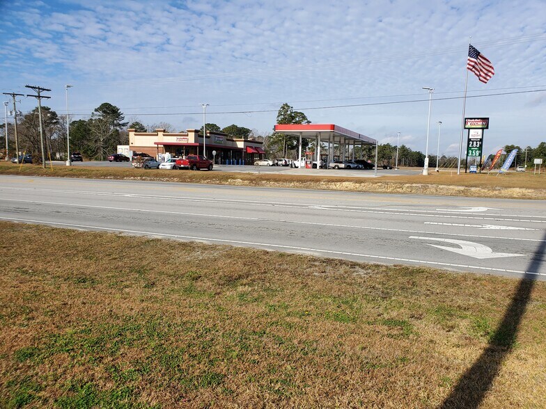5601 Gum Branch Rd, Jacksonville, NC à vendre - Photo de l’immeuble – Image 3 sur 13