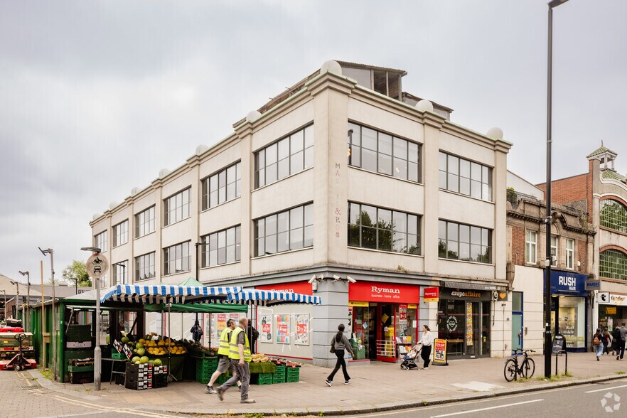 382-384 Chiswick High Rd, London à vendre - Photo principale – Image 1 sur 2