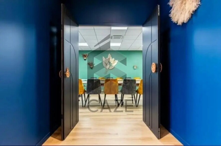 20 Rue Sénac De Meilhan, La Rochelle à louer - Photo de l’immeuble – Image 2 sur 4