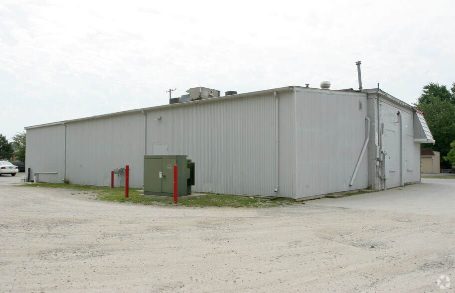 206 W Grand River Ave, Williamston, MI à louer - Photo de l’immeuble – Image 3 sur 6