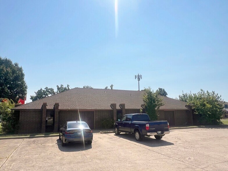 8104 NW 122nd St, Oklahoma City, OK à vendre - Photo de l’immeuble – Image 3 sur 7