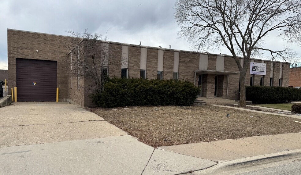 2530-2540 United Ln, Elk Grove Village, IL à louer - Photo de l’immeuble – Image 2 sur 2