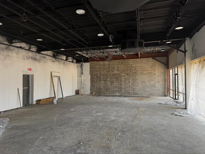 6707 Canal St, Houston, TX à louer - Photo de l’immeuble – Image 3 sur 5