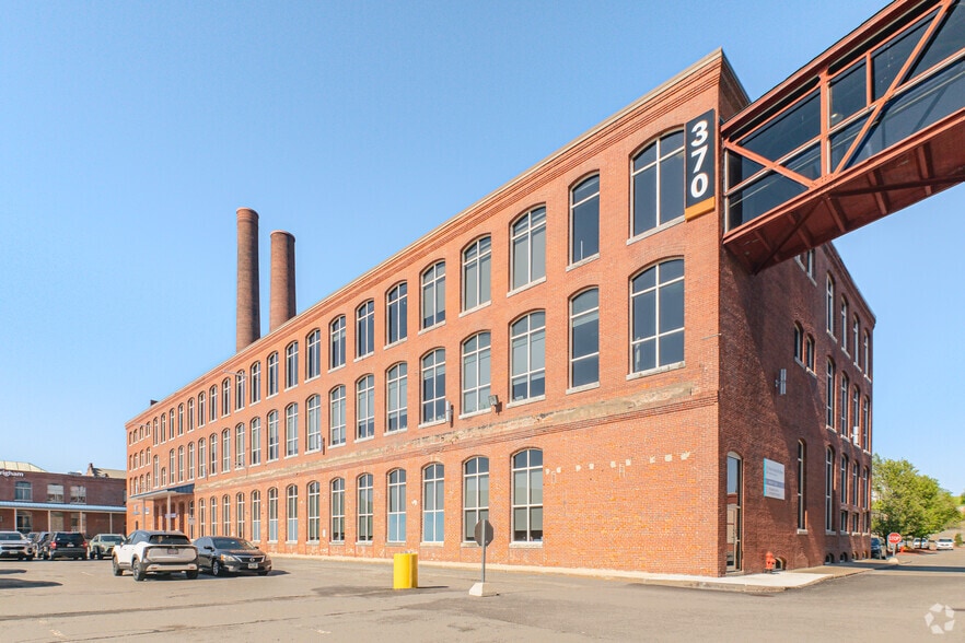 354 Merrimack St, Lawrence, MA à louer - Photo de l’immeuble – Image 1 sur 34