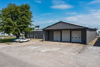 Plus de détails pour 1301 Fabricon Blvd, Jeffersonville, IN - Local d'activités à louer