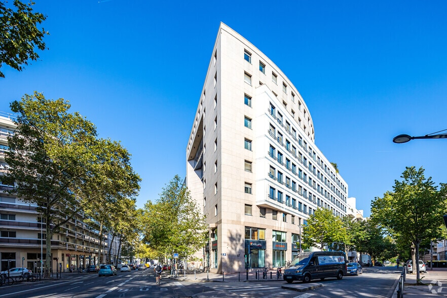 Bureau dans Lyon à louer - Photo de l’immeuble – Image 2 sur 3
