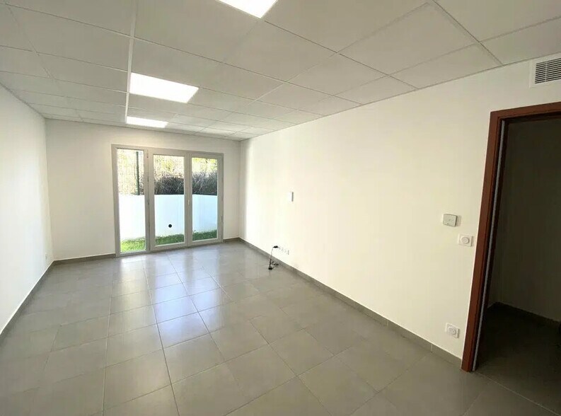 Bureau dans Villeneuve-Loubet à louer - Photo intérieure – Image 3 sur 6