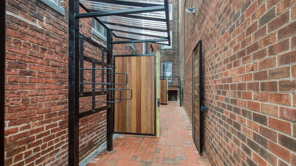 114 E Franklin St, Richmond, VA à vendre - Photo de l’immeuble – Image 2 sur 22