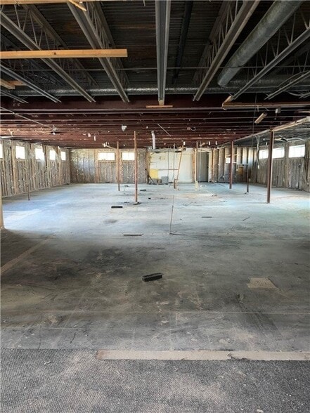 334 W Main St, Decatur, IL à vendre - Photo de l’immeuble – Image 2 sur 58