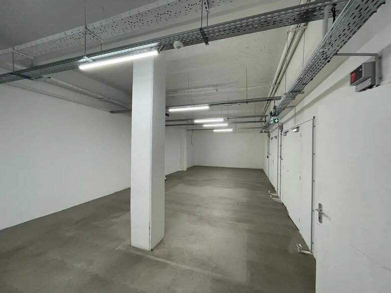 Immeuble residentiel dans Marseille à vendre - Photo intérieure – Image 3 sur 7