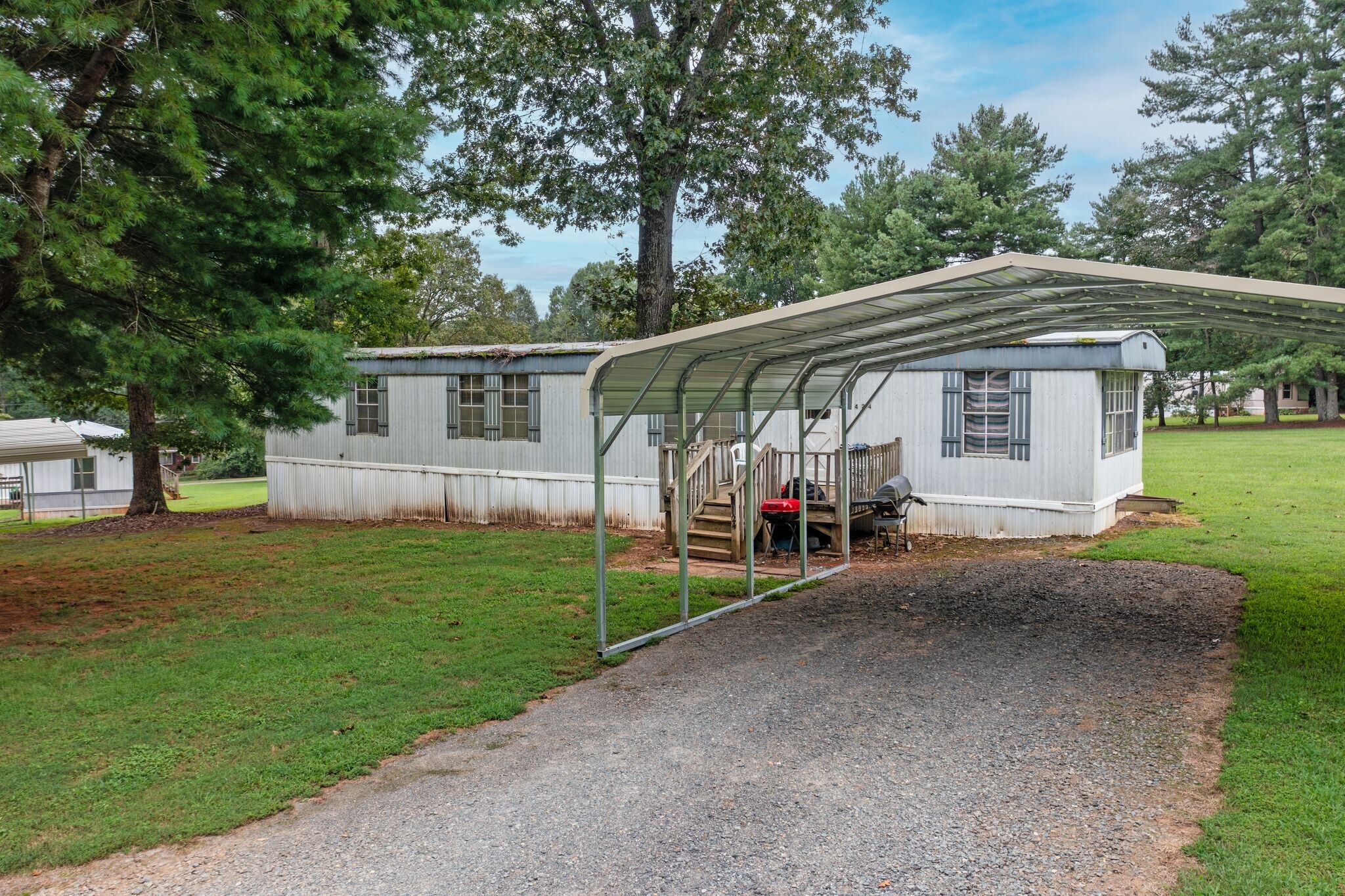 7424 Olin Rd, Pfafftown, NC à vendre Photo principale– Image 1 sur 2