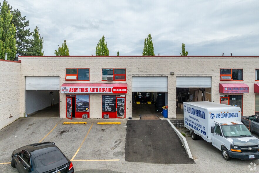 14722 64 Ave, Surrey, BC à louer - Photo de l’immeuble – Image 2 sur 4