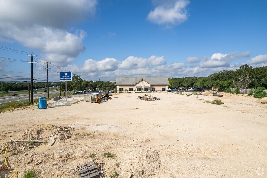 7527 N Loop 1604 Hwy W, San Antonio, TX à vendre - Photo de l’immeuble – Image 3 sur 8