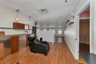 45 Londonderry Tpke, Hooksett, NH à louer Photo intérieure– Image 1 sur 8