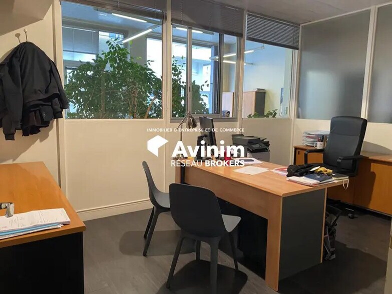 Immeuble residentiel dans Grenoble à vendre - Photo intérieure – Image 3 sur 7