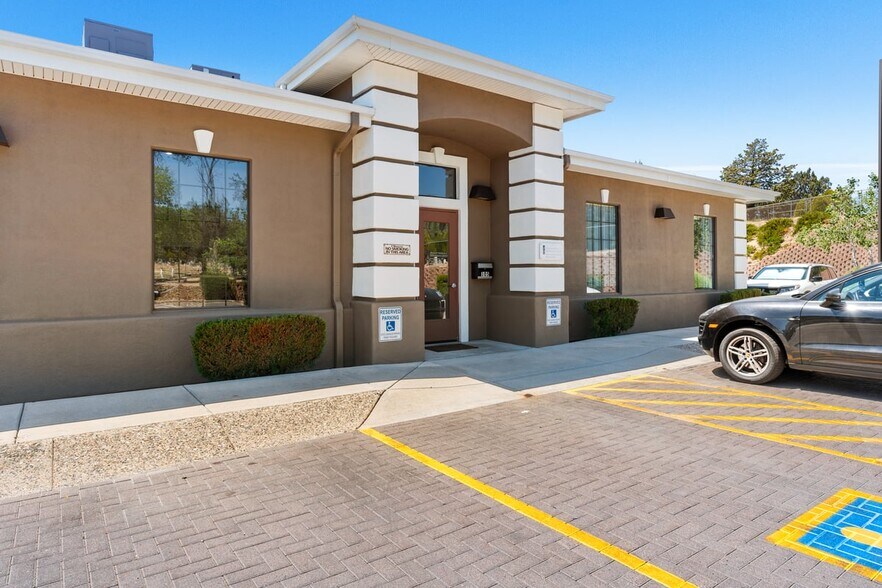 804 Ainsworth Dr, Prescott, AZ à louer - Photo de l’immeuble – Image 3 sur 31