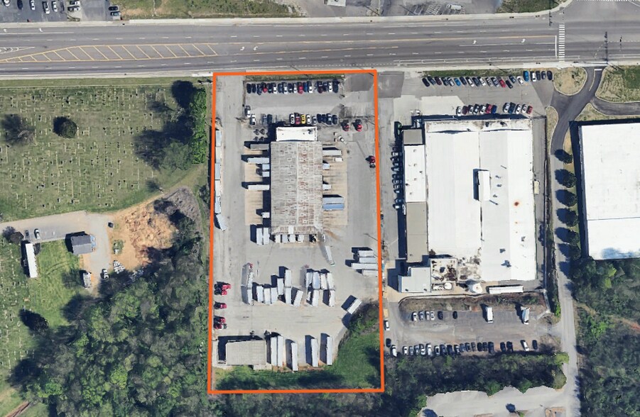 2650 Western Ave, Knoxville, TN à louer - Photo de l’immeuble – Image 2 sur 5