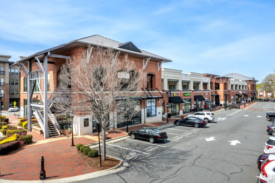 624 Jetton St, Davidson, NC à louer - Photo de l’immeuble – Image 3 sur 6