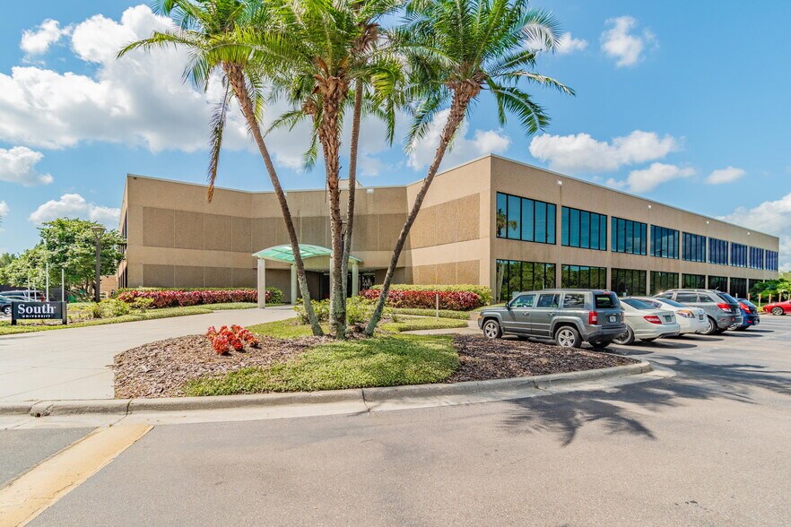 4401 N Himes Ave, Tampa, FL à louer - Photo principale – Image 1 sur 5