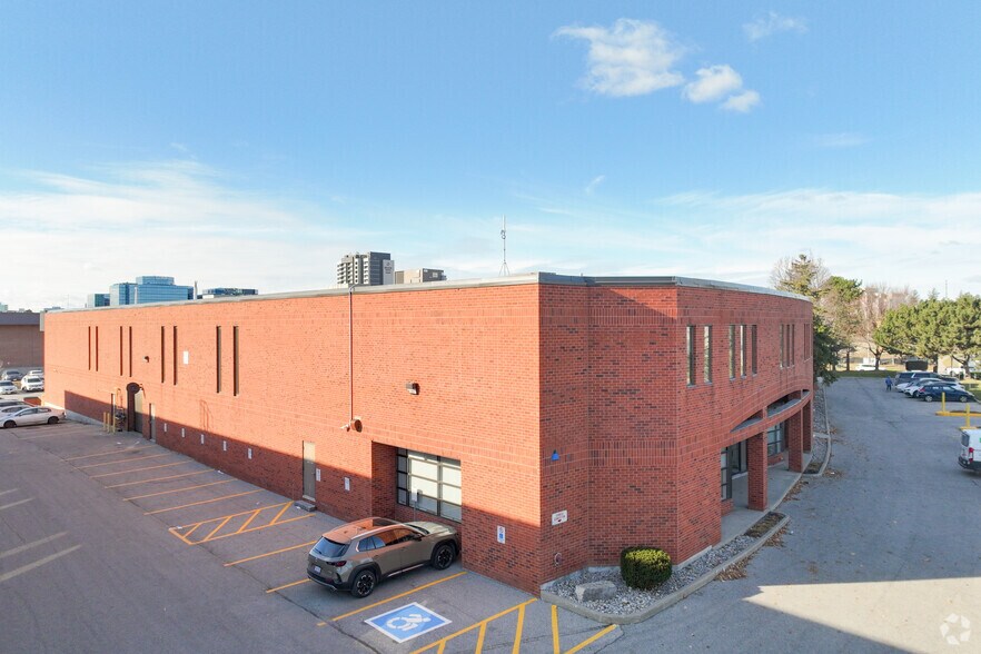 110 Cochrane Dr, Markham, ON à louer - Photo principale – Image 1 sur 4