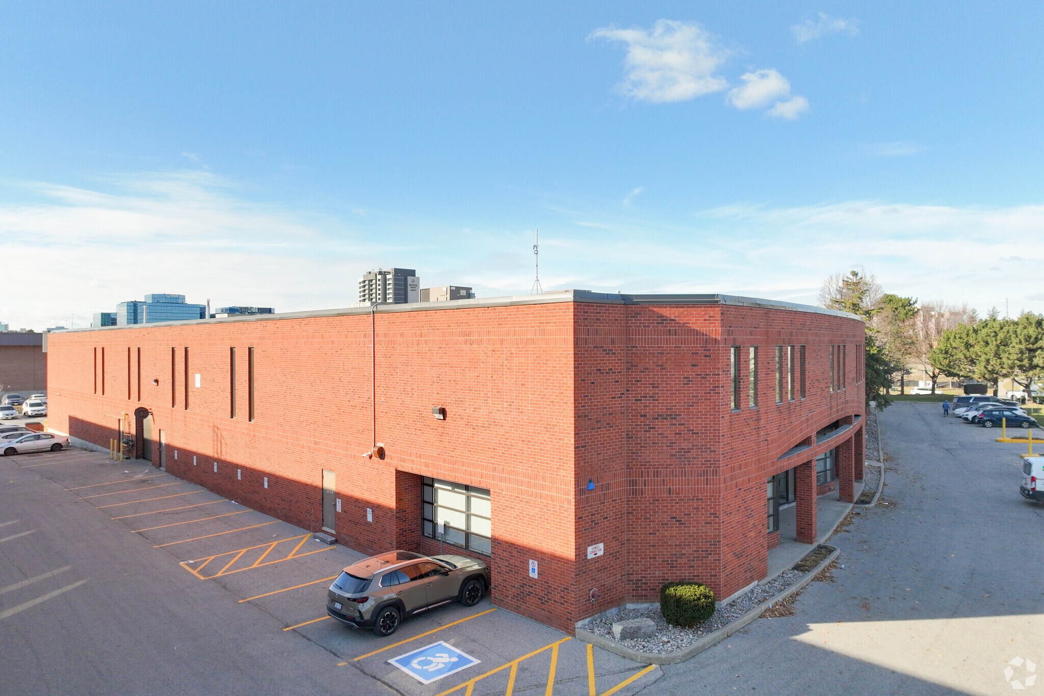 110 Cochrane Dr, Markham, ON à louer Photo principale– Image 1 sur 5