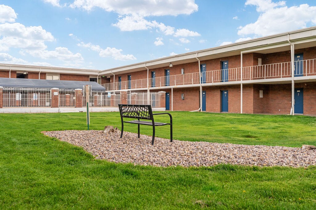 261 Bear River Dr, Evanston, WY à vendre Photo de l’immeuble– Image 1 sur 35