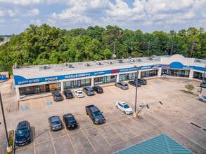 13490 Veterans Memorial Dr, Houston, TX à louer Photo de l’immeuble– Image 1 sur 8